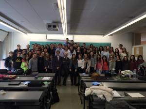 La conferencia del catedrático Esteve Pardo se realizó el día 15 de abril en las aulas de "ADE+Derecho".